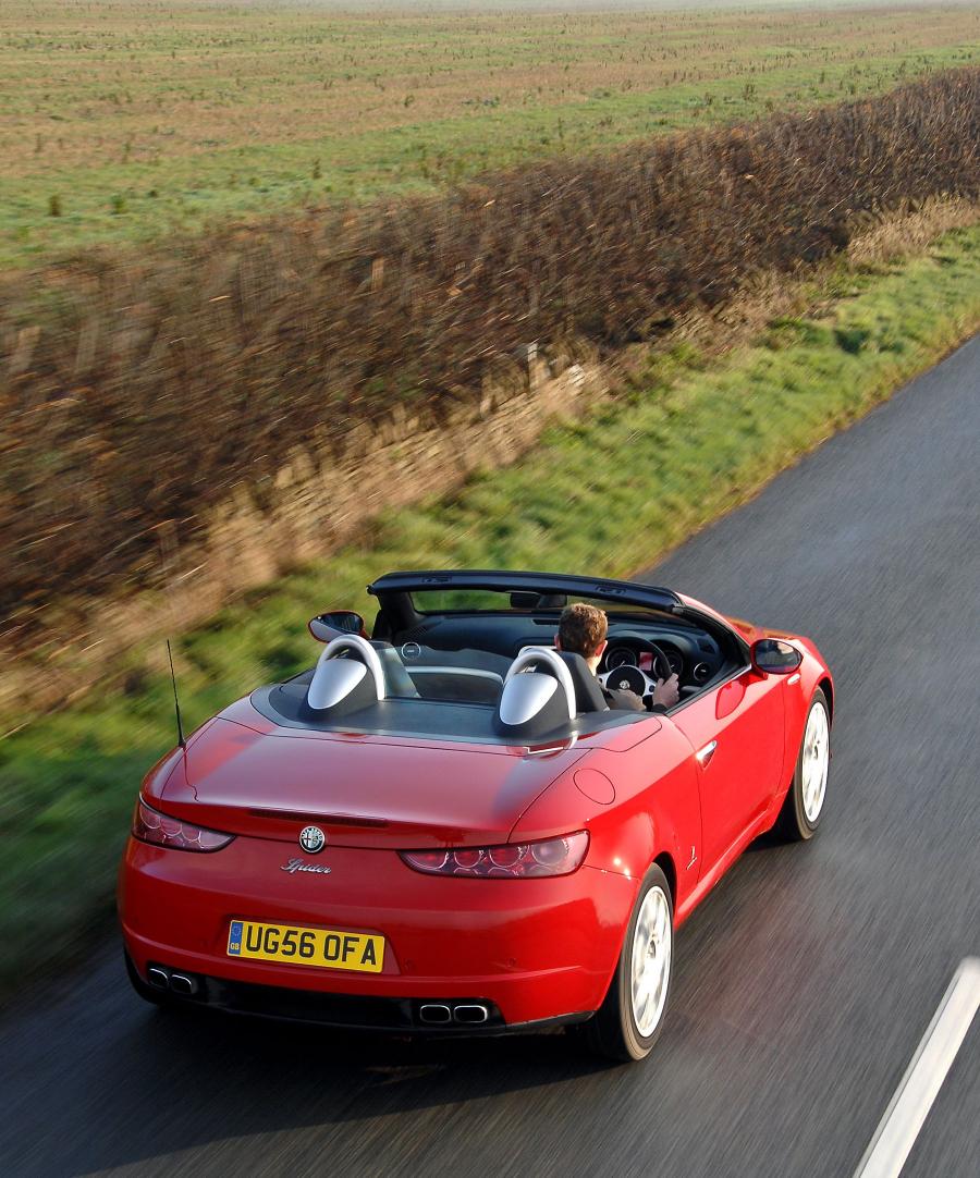  Alfa Romeo Spider (939E) 2007 года  (UK) (фото 8 из 38)